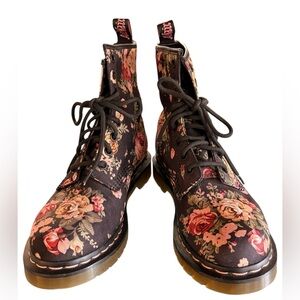 Dr. Martens Victorian Floral Combat Boots, Sz 7L